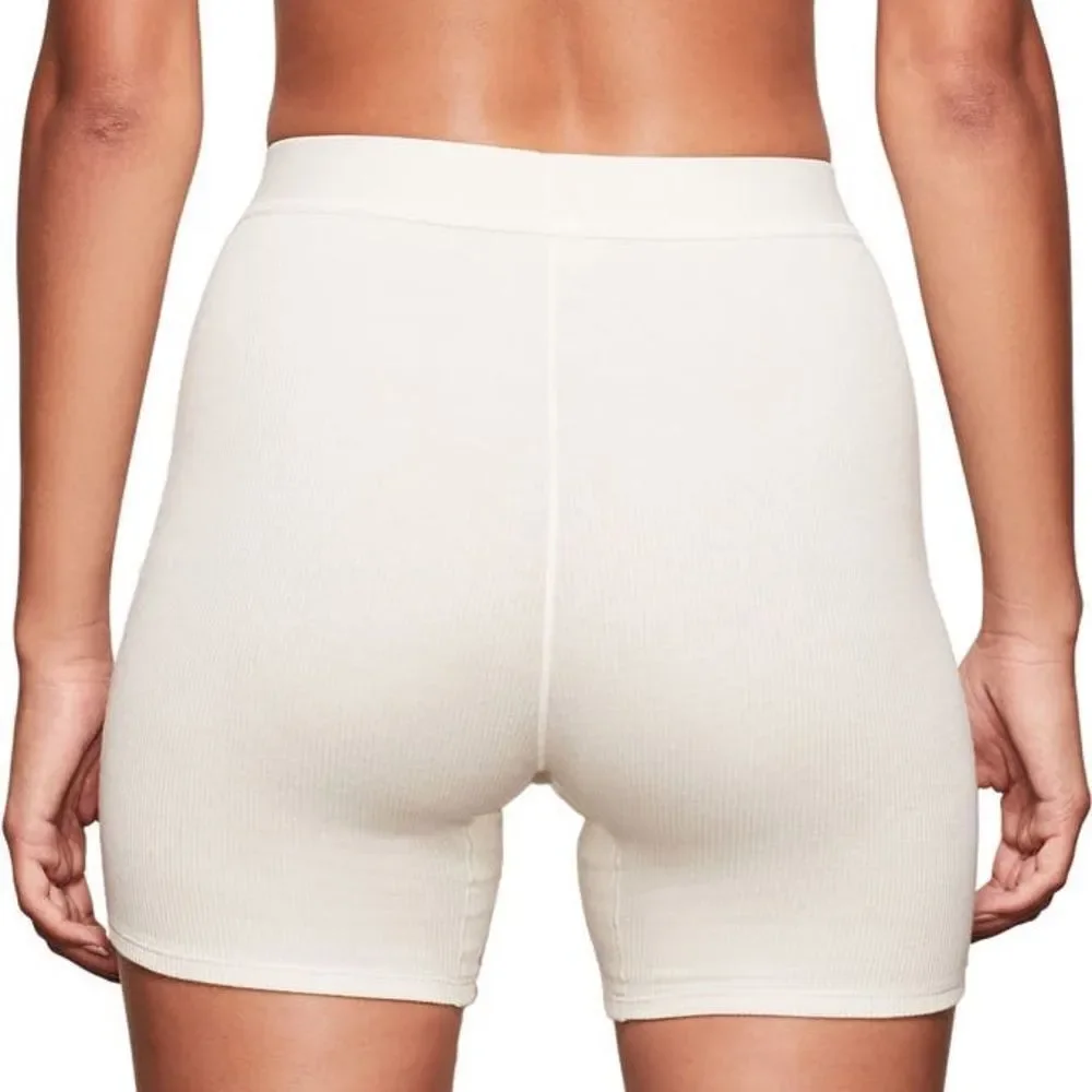SKIMS Stretch Cotton Rib Boxers size XXS‎ & Large color Stone NWT in packaging